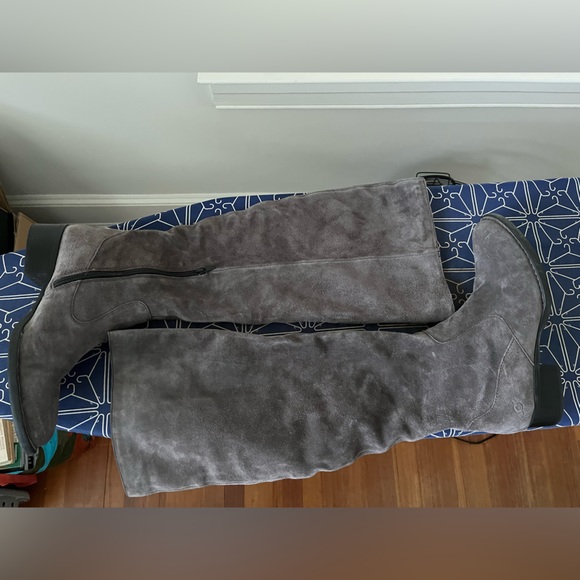 Born Grey Suede over the knee (OTK) Boot, size 9.5 - Picture 4 of 13